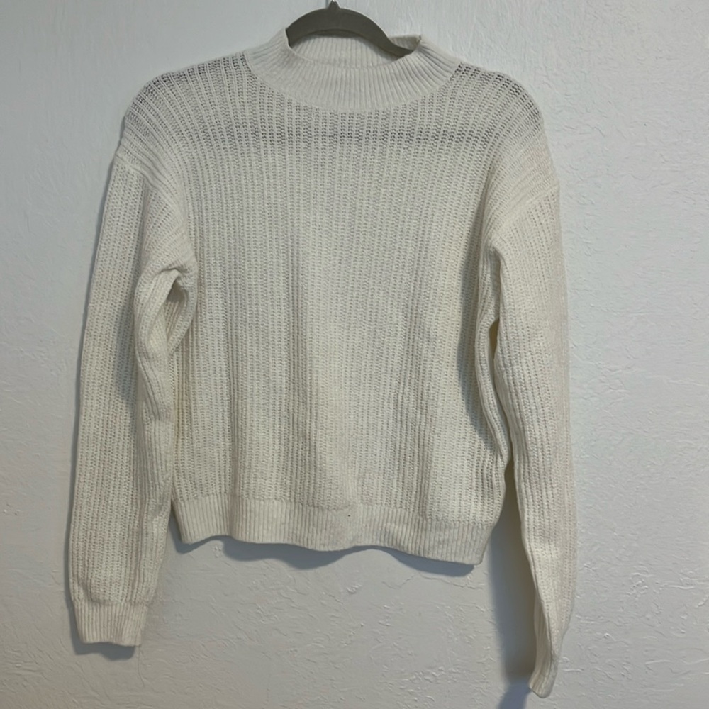 Uniqlo white knit sweater